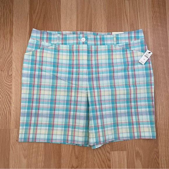 Talbots Pants - Talbots Weekend Twill Plaid 7” Inseam Short sz 14